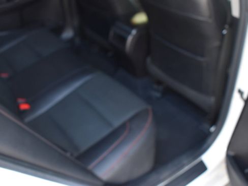 Used 2017 Toyota Camry SE w/ Moonroof Package FWD image 17