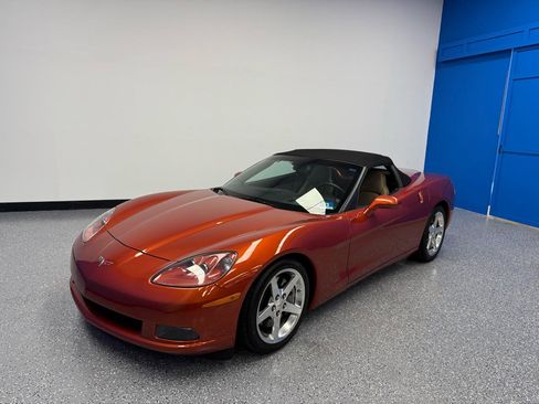 Used 2005 Chevrolet Corvette Convertible w/ Preferred Equipment Group RWD image 24