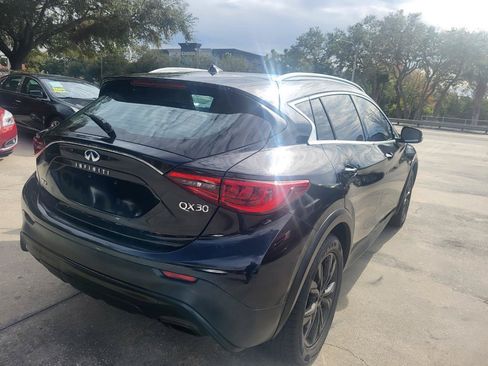 Used 2017 INFINITI QX30 AWD image 86