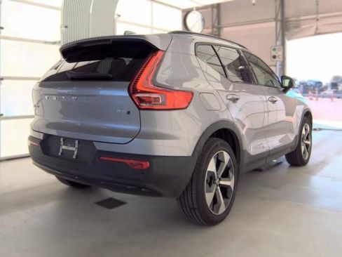 Used 2026 Volvo XC40 B5 Plus AWD/4WD image 5