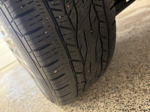 Used 2023 Buick Enclave Essence w/ Experience Buick Package image 38