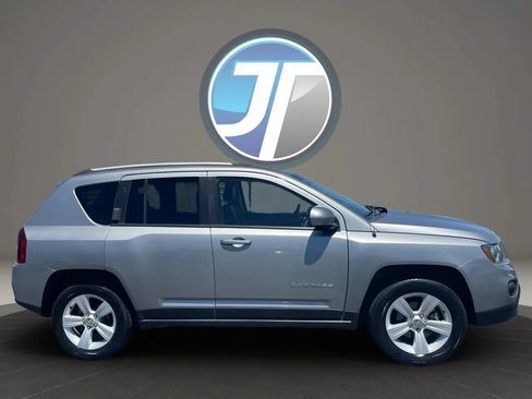 Used 2016 Jeep Compass Latitude AWD/4WD image 14