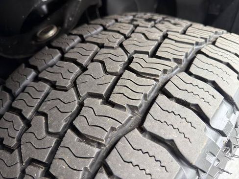 Used 2020 Ford F150 Platinum w/ Equipment Group 701A Luxury AWD/4WD image 6