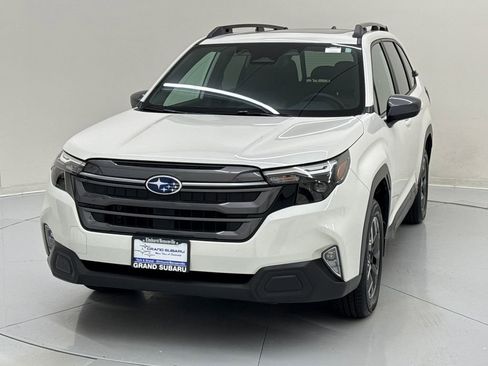 Used 2026 Subaru Forester Premium AWD/4WD image 1