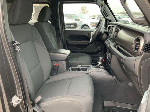 Used 2020 Jeep Wrangler Unlimited Sport image 48