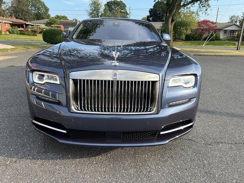 Used 2019 Rolls-Royce Wraith image 2