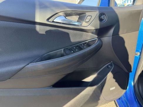 Used 2018 Chevrolet Cruze LT w/ Sun And Sound Package FWD image 18