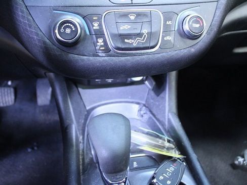 Used 2022 Chevrolet Malibu LS image 13