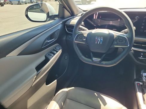 Certified 2024 Buick Envista Avenir FWD image 14