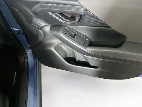 Used 2024 Subaru Crosstrek 2.0i Premium image 30