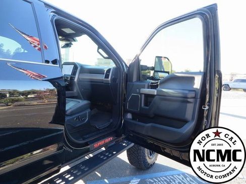 Used 2022 Ford F250 Platinum w/ Tremor Off-Road Package image 63