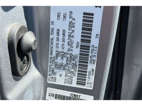 Used 2023 Toyota Tundra Limited AWD/4WD image 31