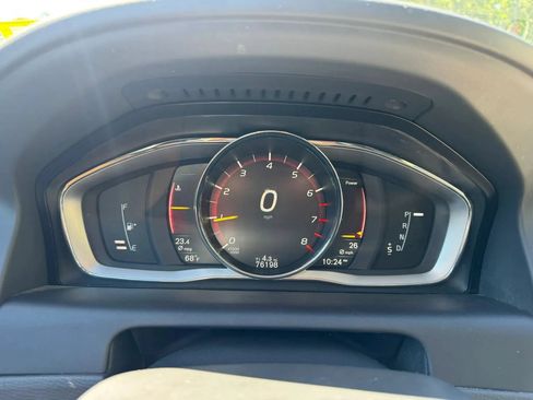 Used 2017 Volvo XC60 T5 Inscription w/ Preferred Option Package AWD/4WD image 9