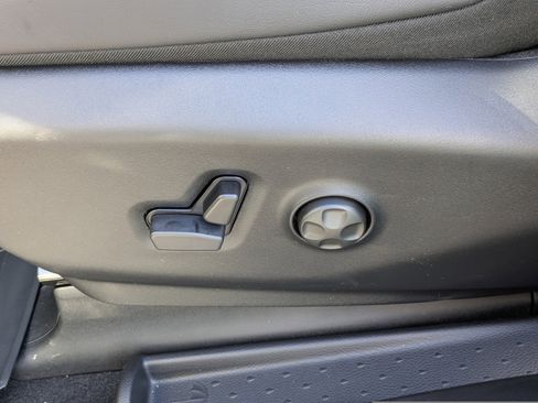 New 2026 Chrysler Pacifica Select image 22