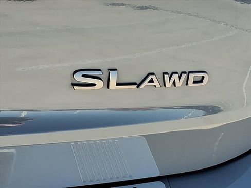 Used 2025 Nissan Rogue SL w/ Tech Package image 10