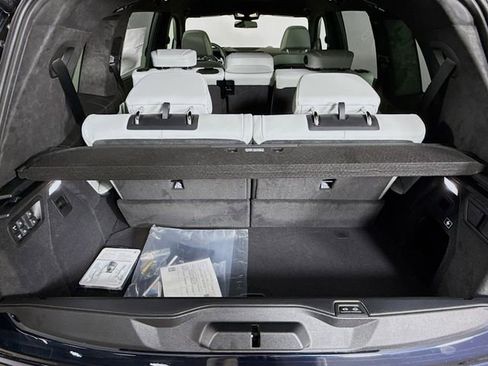 New 2026 BMW X7 xDrive40i w/ M Sport Package image 28