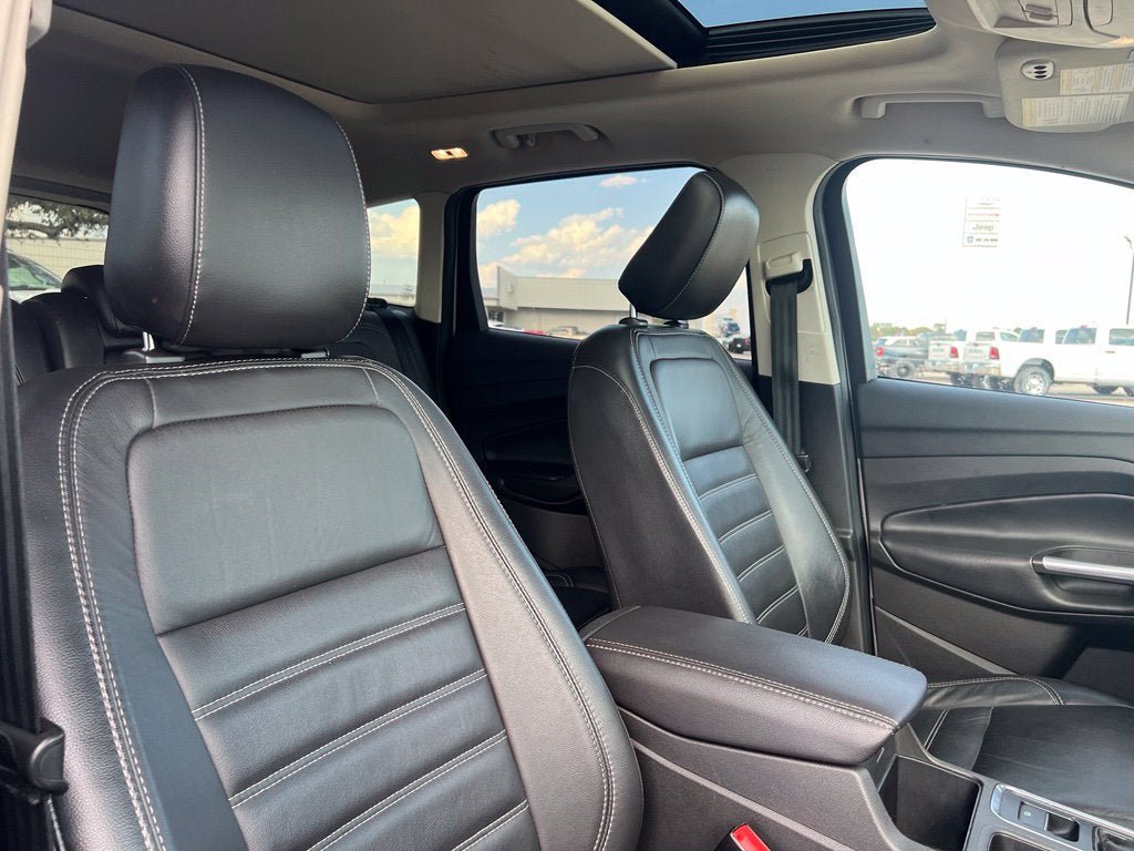 Used 2019 Ford Escape Titanium AWD/4WD image 25