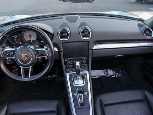 Used 2017 Porsche 718 Boxster S image 15