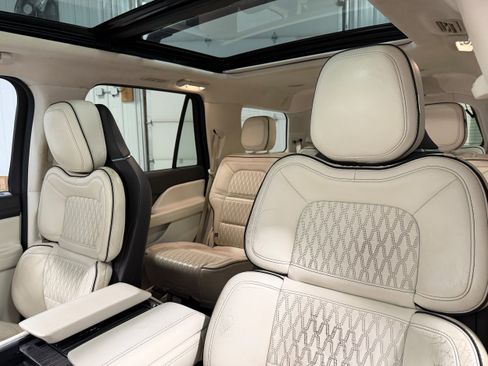 Used 2019 Lincoln Navigator Black Label w/ Cargo Package image 6