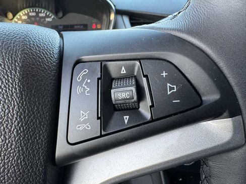 Used 2020 Chevrolet Trax LT w/ LT Convenience Package image 15