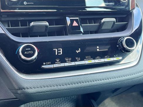 Used 2022 Toyota Corolla SE FWD image 15