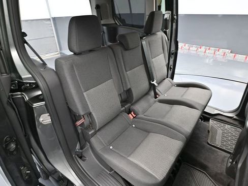 Used 2018 Ford Transit Connect XL image 38