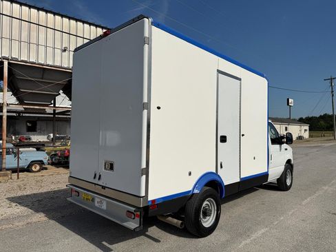 Used 2023 Ford E-350 and Econoline 350 Super Duty w/ Power Windows & Locks Group RWD image 7