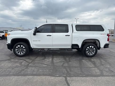 Used 2022 Chevrolet Silverado 2500 Custom w/ Custom Convenience Package image 5