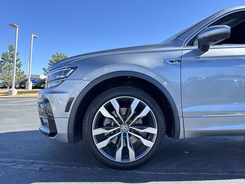 Used 2019 Volkswagen Tiguan SEL Premium R-Line image 29