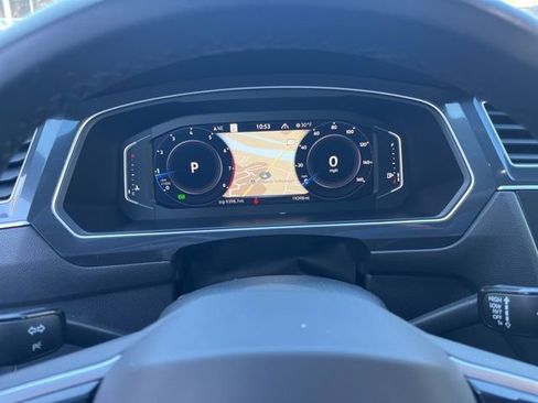 Used 2024 Volkswagen Tiguan SEL R-Line image 22