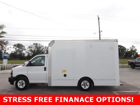 Used 2022 GMC Savana 3500 w/ Power Convenience Package image 5