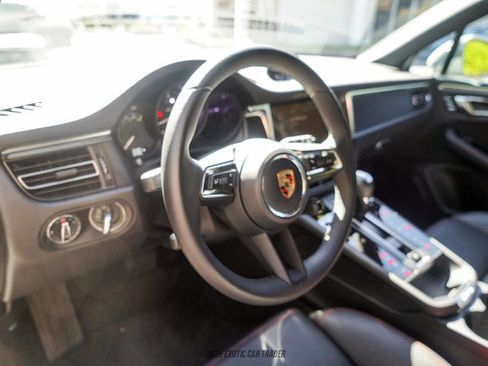 Used 2025 Porsche Macan GTS image 53