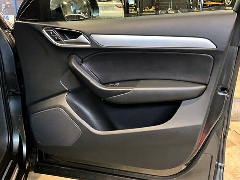 Used 2018 Audi Q3 2.0T Premium image 12