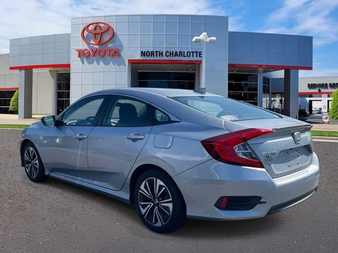 Used 2018 Honda Civic EX-T image 4