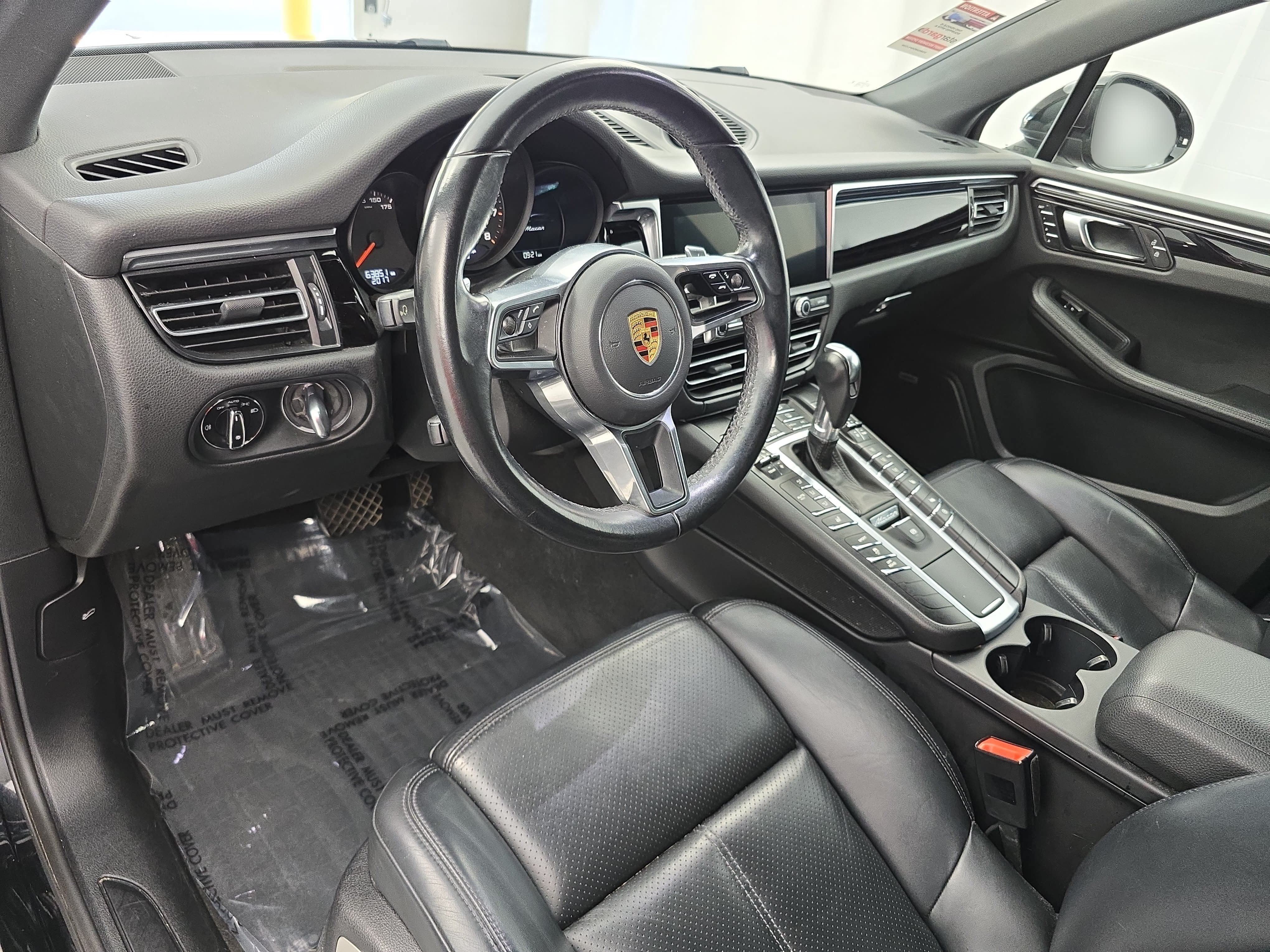 Used 2021 Porsche Macan AWD/4WD image 16