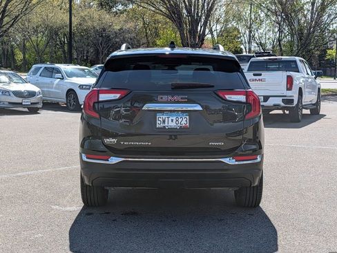 Used 2024 GMC Terrain SLT w/ Infotainment Package II AWD/4WD image 8