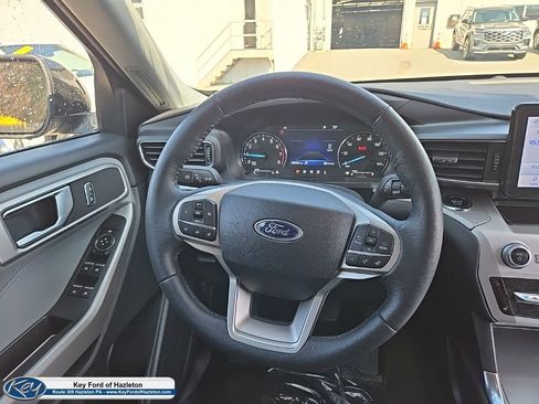 Used 2024 Ford Explorer XLT w/ Equipment Group 202A AWD/4WD image 33