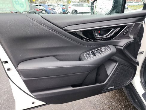 Certified 2025 Subaru Outback Limited image 32