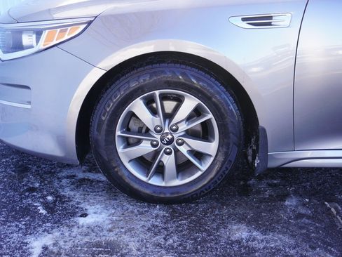 Used 2016 Kia Optima LX image 9