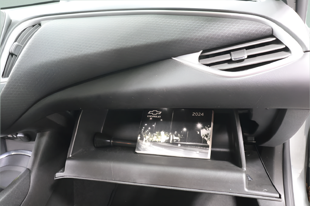 Used 2024 Chevrolet Malibu LT FWD image 29