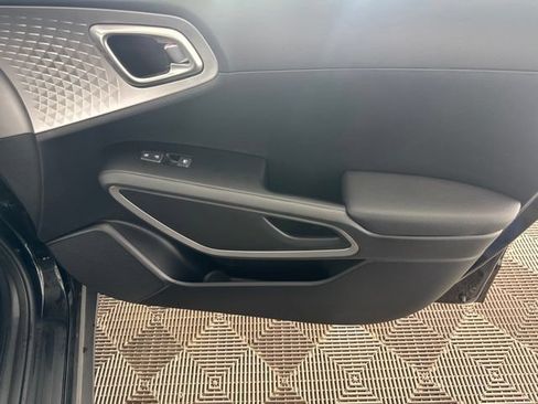 Used 2022 Kia Soul LX w/ Technology Package FWD image 19