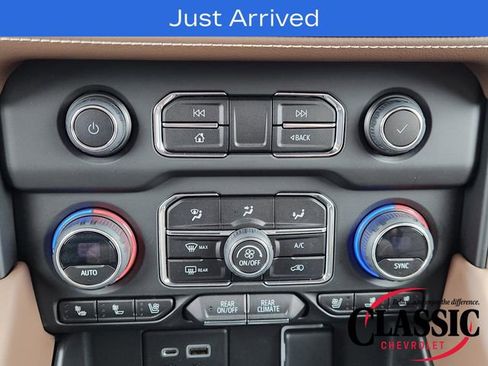 Used 2023 Chevrolet Tahoe High Country AWD/4WD image 28