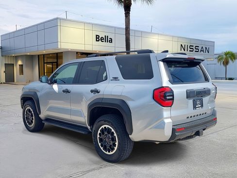 Used 2025 Toyota 4Runner TRD Off-Road AWD/4WD image 9