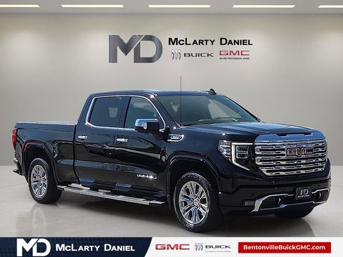 Used 2024 GMC Sierra 1500 Denali w/ Technology Package image 1
