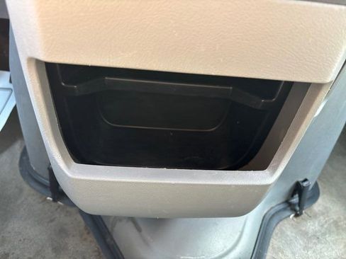 Used 2014 Ford E-350 and Econoline 350 XLT RWD image 35