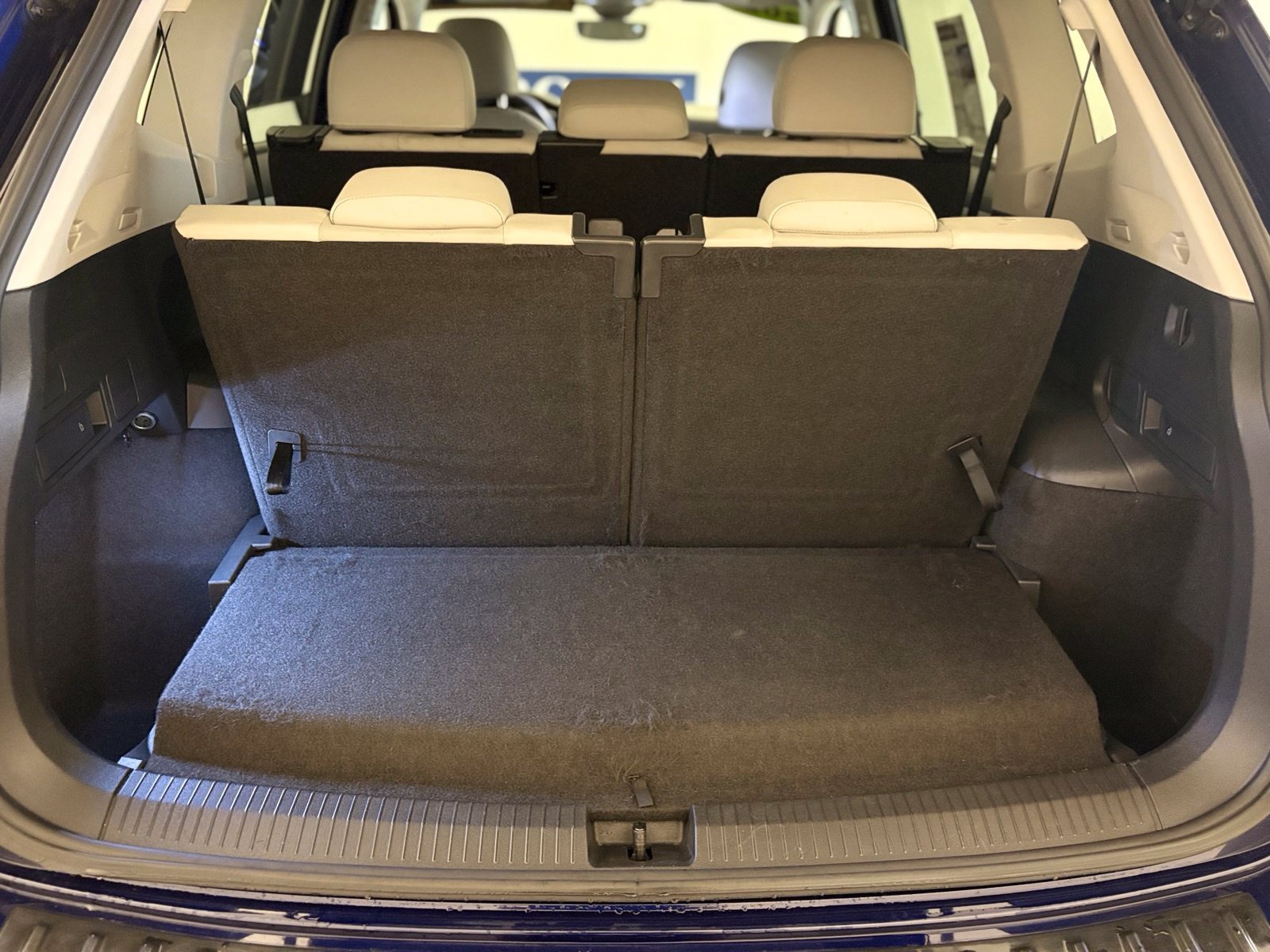 Used 2022 Volkswagen Tiguan SE FWD image 17
