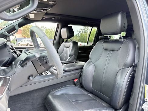 Used 2023 Jeep Wagoneer 2WD w/ Premium Group I image 11