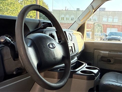 Used 2013 Ford E-350 and Econoline 350 Super Duty RWD image 20