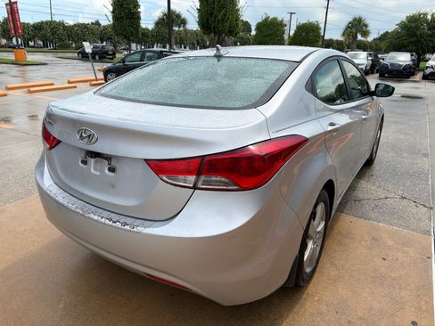 Used 2013 Hyundai Elantra GLS w/ Preferred Pkg FWD image 17