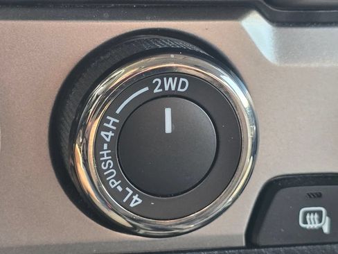 Certified 2023 Toyota Tacoma SR5 AWD/4WD image 29